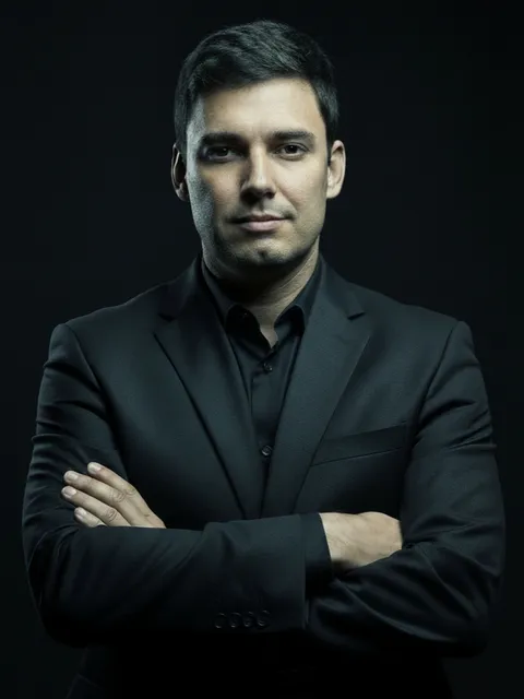 Dr. Vítor Marques Sapata — Periodontia, Implantodontia e Reabilitação Oral, Sapata Estúdio Oral, Maringá–PR